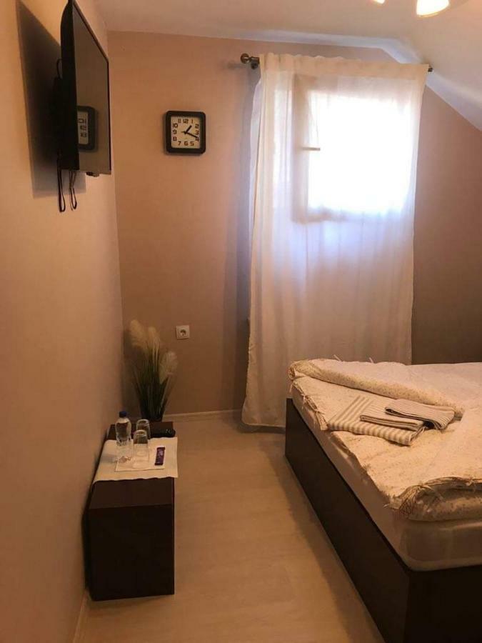 Hotel Wellion à Covasna Extérieur photo