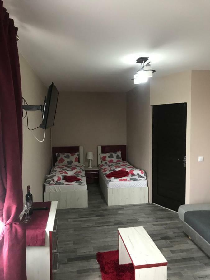 Hotel Wellion à Covasna Extérieur photo